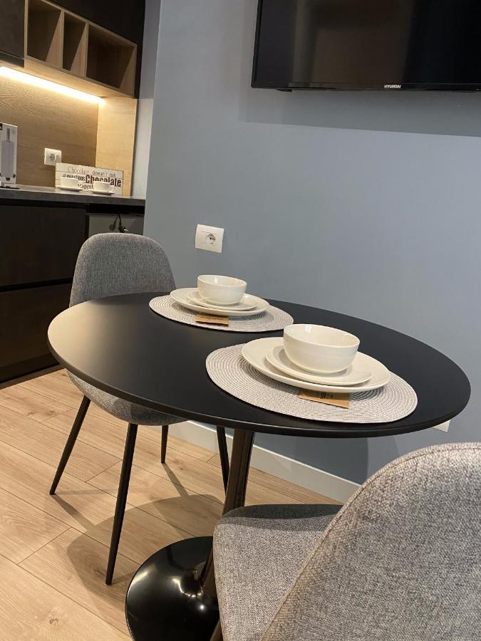 Living Studio Apartments Тирана Экстерьер фото