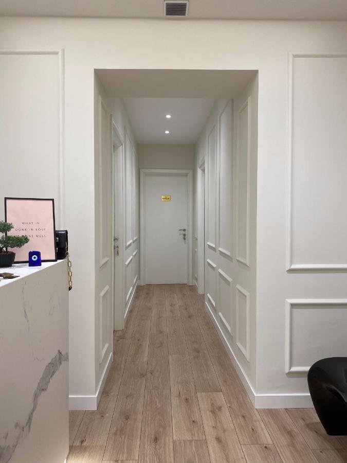 Living Studio Apartments Тирана Экстерьер фото