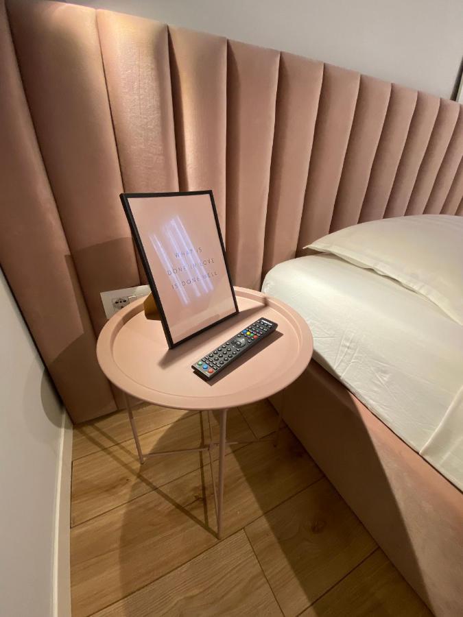 Living Studio Apartments Тирана Экстерьер фото