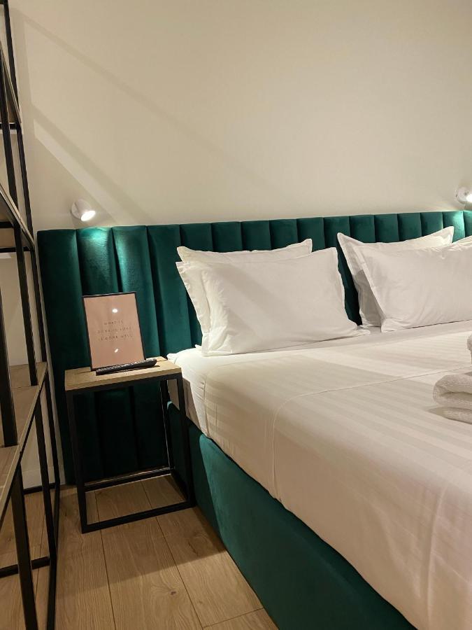 Living Studio Apartments Тирана Экстерьер фото