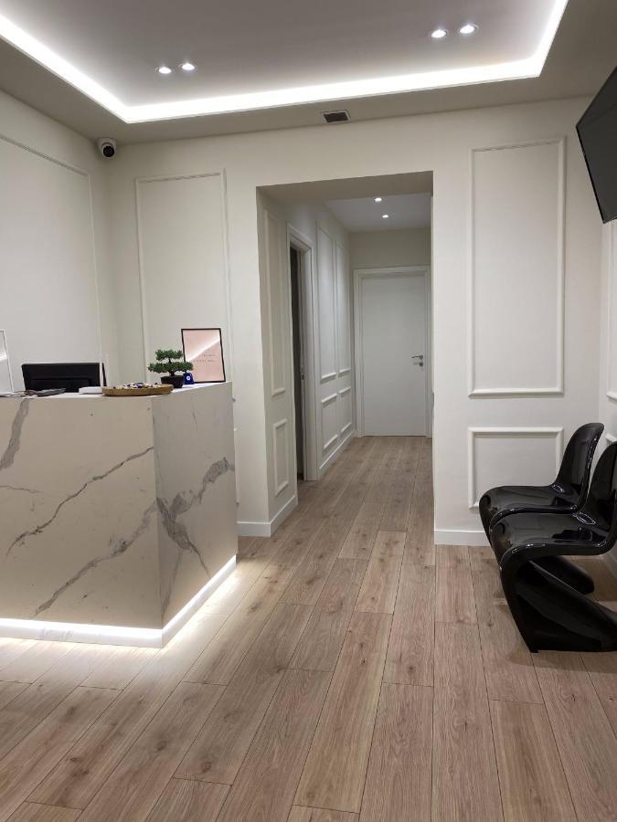 Living Studio Apartments Тирана Экстерьер фото