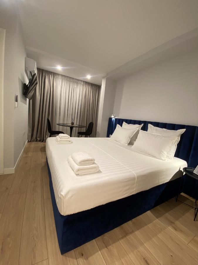 Living Studio Apartments Тирана Экстерьер фото