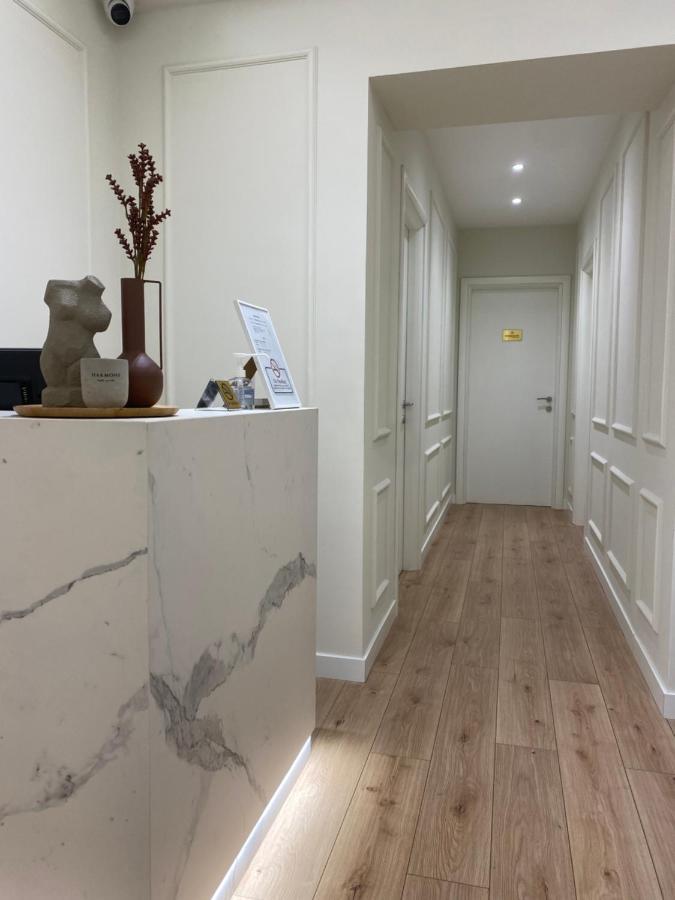 Living Studio Apartments Тирана Экстерьер фото