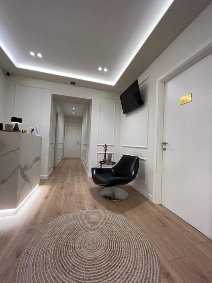 Living Studio Apartments Тирана Экстерьер фото